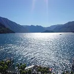Terrazza Mazzini Lakeside Stylish Apartment *